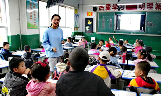 陇城镇|甘肃秦安变学生“走读”为教师“走教” 乡村教育“走”出新天地