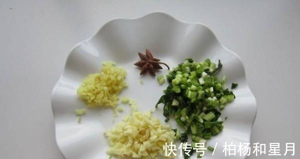 米饭|喉咙卡鱼刺怎么办别再喝醋、吞米饭了，教你一招轻松搞定！