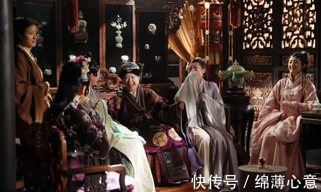 红楼梦|曹雪芹家族并不显赫,为什么他在书中能把荣华富贵描写得那么深刻