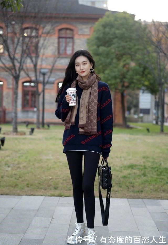 骑士靴 突然火起来了一种穿法短上衣+体操裤,显瘦又时髦,关键还实用!