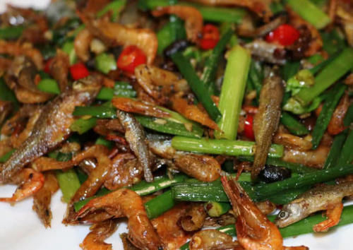 韭菜和它一起搭配，隔天排出宿便，越吃越瘦，小腹平坦，便秘不见！