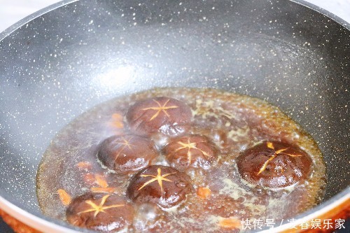 好看|过年了,教你道拿手菜,好吃好看,大鱼大肉都不如它抢手,过瘾