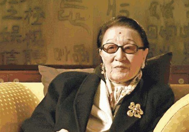 川岛芳子|她是川岛芳子的胞妹，隐姓埋名活到95岁，死前说出一皇家丑闻