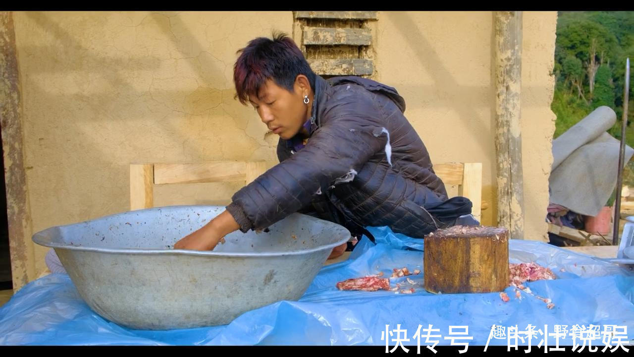 咖喱粉|尼泊尔兄弟家女儿长大了,引无数帅哥到家中玩,一起包猪肉饺子