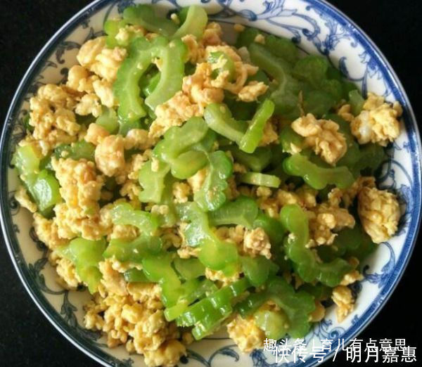 它称“泻药菜”,6成人嫌它苦,排出毒素,抚平小肚子,越吃越瘦