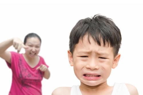 对症治疗|儿童时期的焦虑障碍会影响孩子一生，家长别忽视孩子这些反常情绪