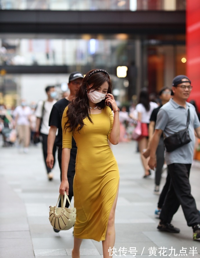 身材 33岁微胖“阿姨”的连衣裙,既显身材又有气质,一般女孩难以驾驭!