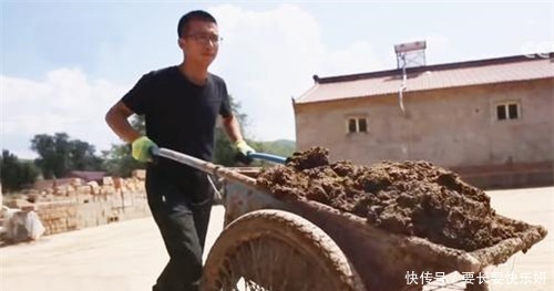 小龙|当年笑称高考太简单，阻止不了去打工的单小龙，最后考了多少分