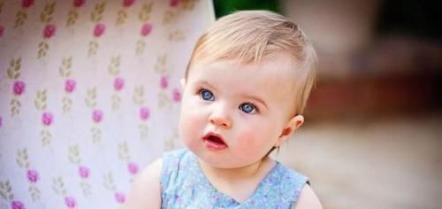 发育|宝宝出生后的“第一年”,有5个发育关键期,宝爸宝妈们别错过了