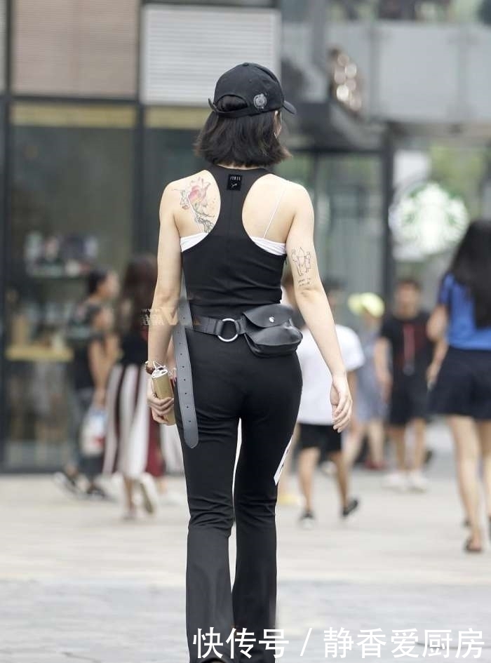 高挑女神街拍, 一身黑色阔腿裤, 穿出明星般强大气场！