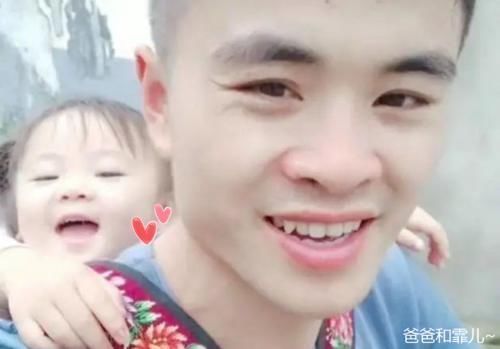 爸爸|“外卖箱宝宝”长大了!懂事又可爱,网友:也算见过世面的小宝贝