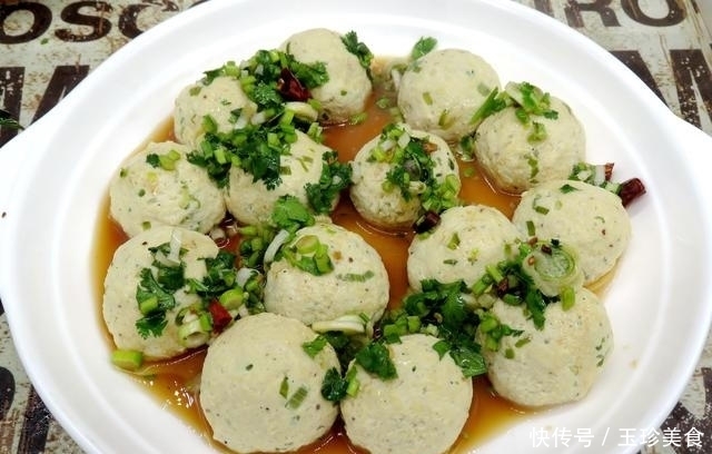 肉丸|别再油炸丸子了,这做法比肉丸好吃,白嫩鲜香不上火,秋燥要吃