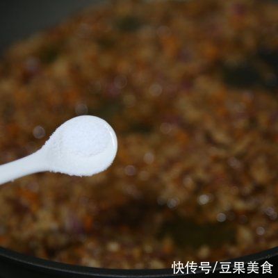 胡萝卜丁|#一勺葱伴侣，成就招牌美味#肉酱意面