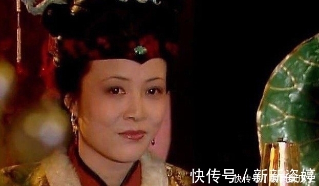 元宵节!看到荣府元宵节的璎珞,黛玉才明白,晴雯的母亲究竟是谁