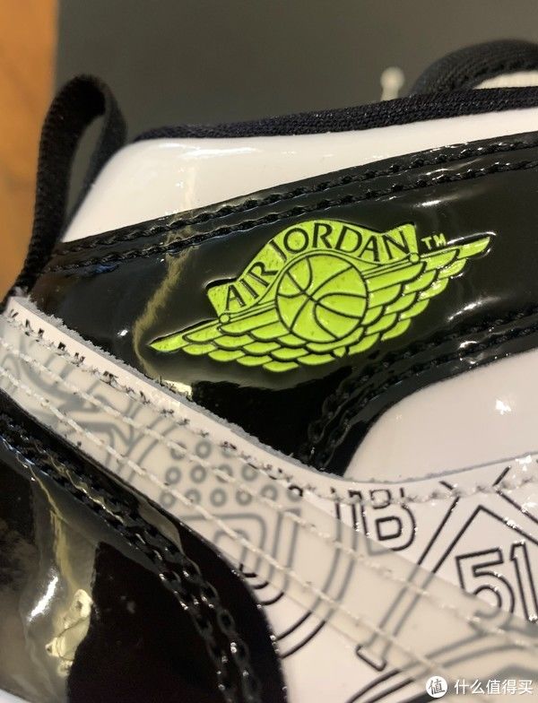 万象城|鞋狗穿搭 篇三：平台首晒·篇陆·鞋头从娃娃抓起·JORDAN 1 MID