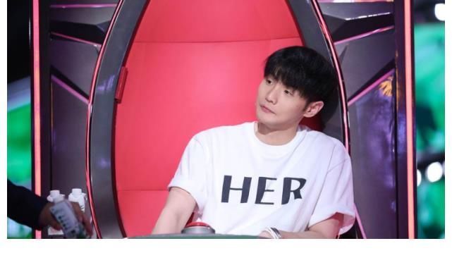 李宇春|导师李健强势回归《中国好声音》 对学员灵魂拷问让李荣浩急跳脚