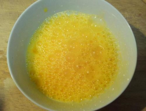 春天的这菜是个宝，马路边摘一袋子，炒鸡蛋蒸着吃都行，特鲜