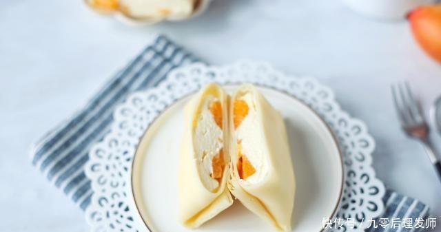 别买蛋糕了,平底锅就能做,半碗面粉一盒牛奶,轻松做出美味甜点!