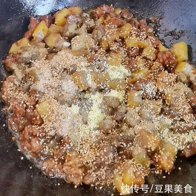  #味达美名厨福气汁，新春添口福#孜然土豆牛肉，烧烤味超解馋