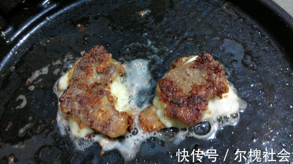 五香粉|在家制作香煎芝士猪排，味道浓郁，营养健康