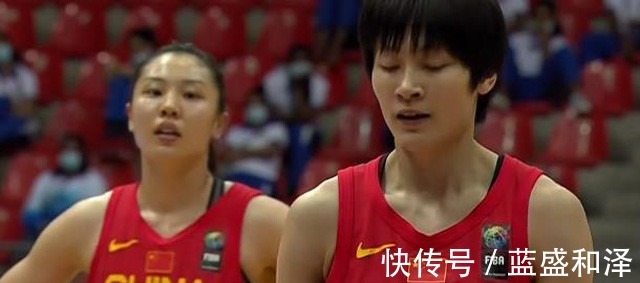 决赛|苦战4节5分惜败！决赛女篮遗憾输球，黄思静轰18，进攻出现问题！