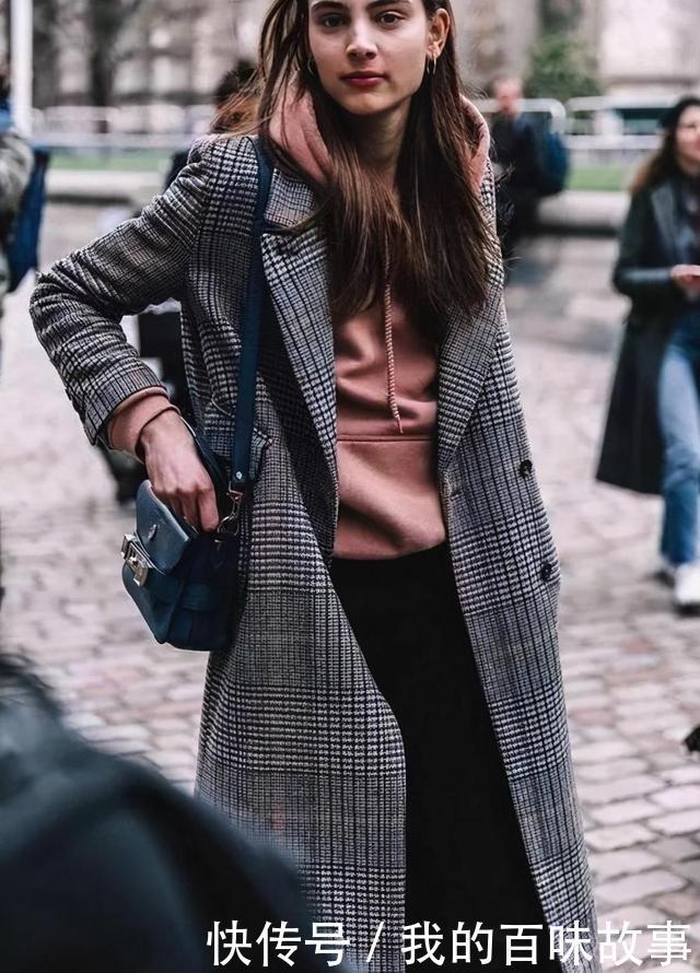 今年流行新穿法—卫衣叠穿外套，时髦酷炫，咋配都好看