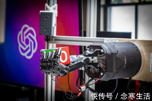 wojciech|OpenAI雄心勃勃的机器人计划失败了：强化学习没法用？