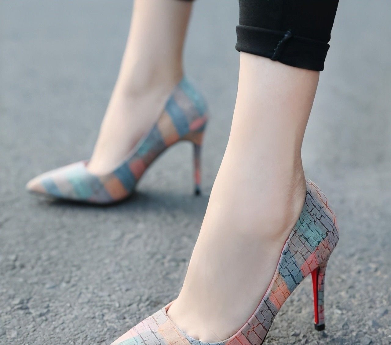 性感 初夏买鞋就买这10款高跟鞋,显脚白显个高,今年最流行最好看