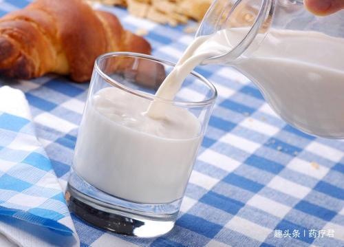 常温奶|常温奶的营养价值，真比鲜牛奶低很多吗孩子到底该喝哪个