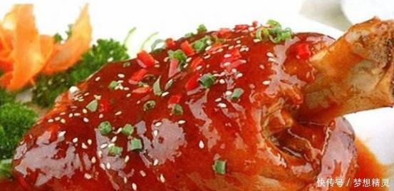 指着|朱元璋想杀沈万三，指着猪蹄问名字，沈万三说3字，幸运逃过一命！