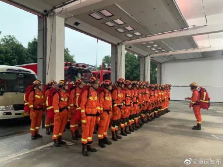 地震|重庆首批500消防指战员火速集结！随时准备赶赴一线救援