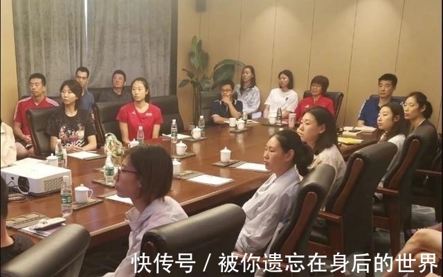 颜妮|奥运会12人大名单呼之欲出！朱婷、颜妮的伤势影响主攻、副攻人数