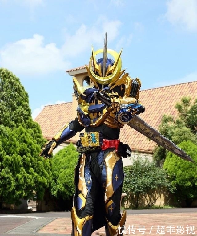 虚无剑|假面骑士刀剑全新皮套特写,原始龙元素极为明显,缺少灵魂披肩!