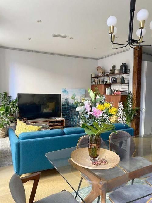 玻璃房|女生自改69㎡小宅,凭空造玻璃房,花园搬进家里,1㎡都不浪费