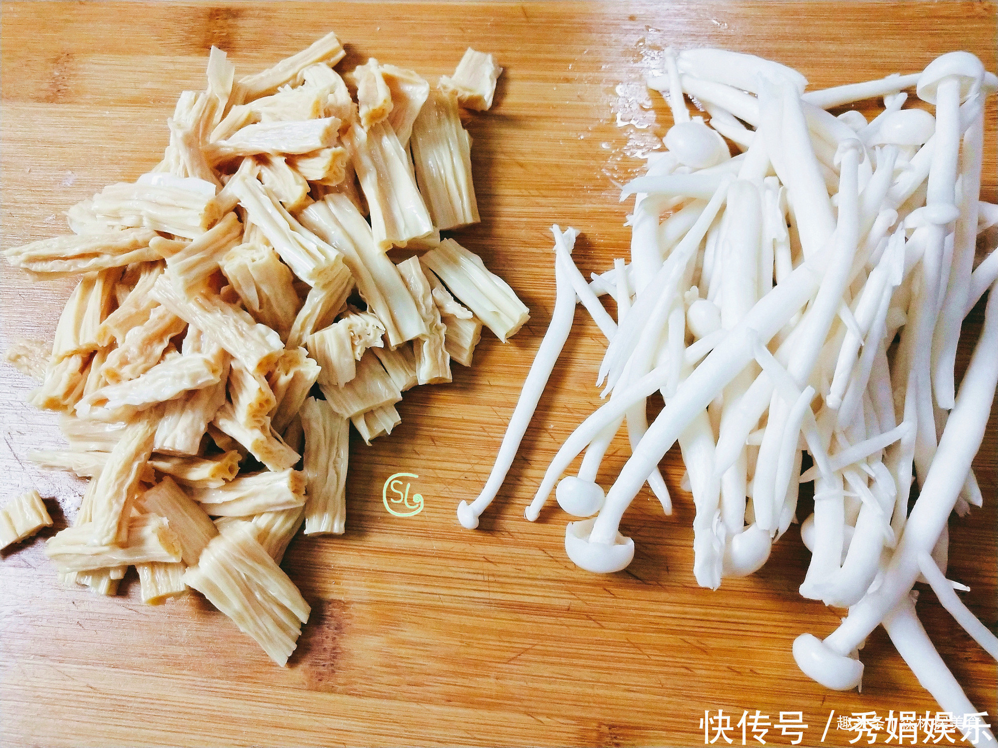 腐竹和白玉菇简单一做，太美味了，营养解馋，越吃越过瘾