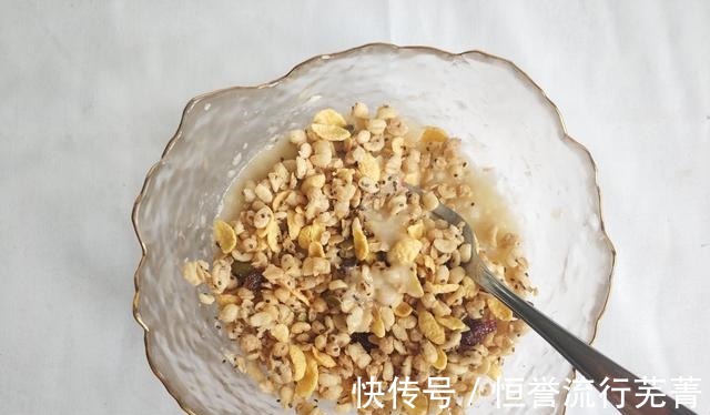 减肥|颜值在线又好吃的燕麦酸奶杯,减肥人群不要放过,好吃还解馋!