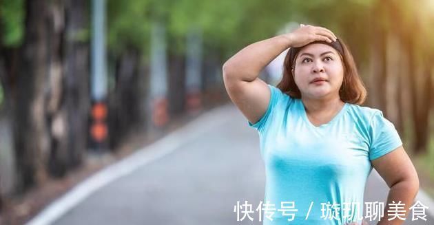 激素分泌|为何女性进入更年期后容易“发福”提醒:做好4件事可避免