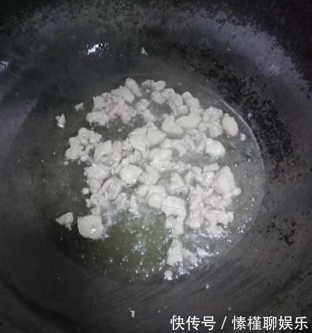 紧致|天然“黄体酮”终被找到,隔3天吃1回,皮肤紧致有弹性,人更美
