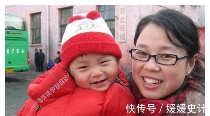 奶奶|送宝宝去奶奶家,一周后发现孩子学会个新技能,妈妈差点笑喷了