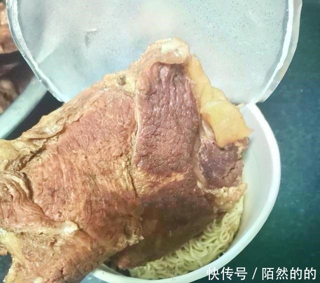 体验|泡面界的“LV”,史上最贵的泡面,价值竟然只体验在筷子上