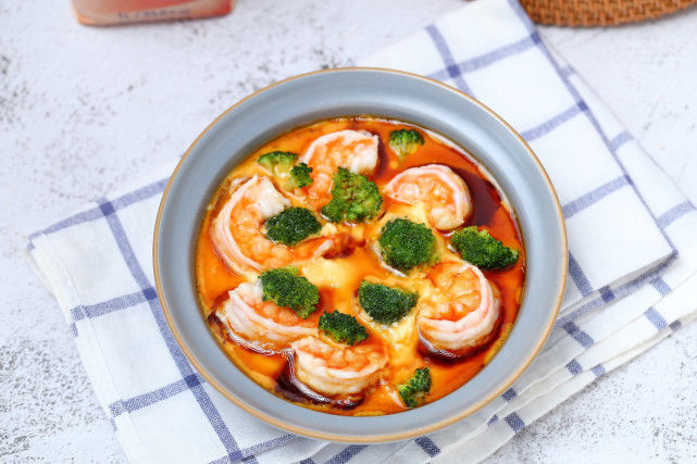 蒸蛋羹时加入这两种食材，营养丰富又提鲜，孩子吃光一碗说还要！