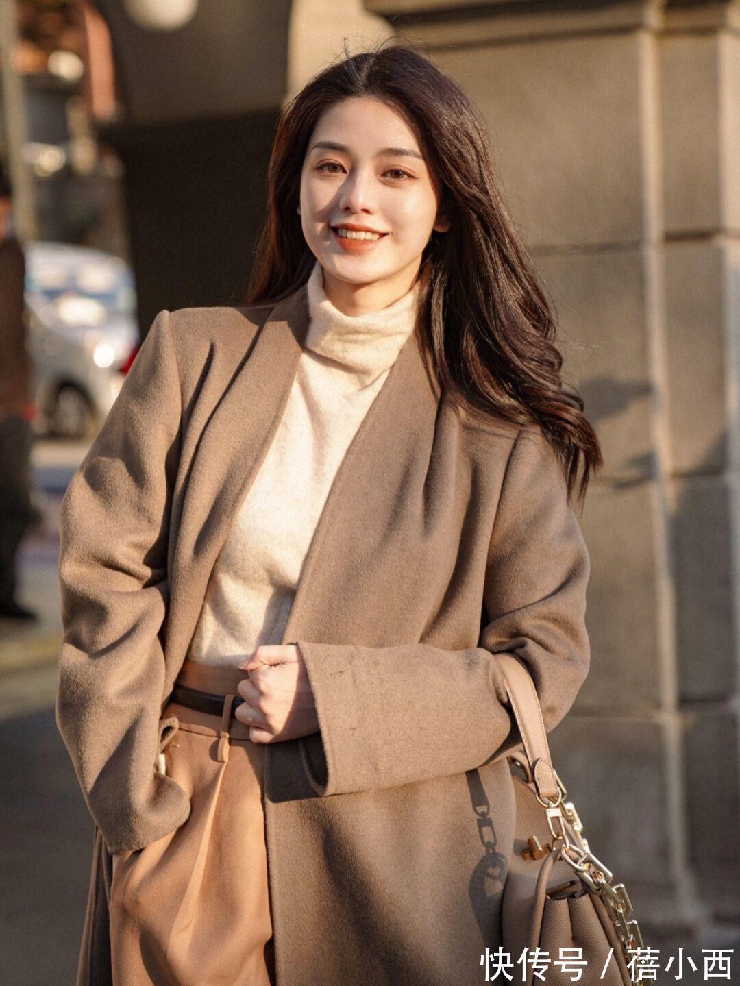 视觉效果 入手一件“长款大衣”,这样搭配阔腿裤、牛仔裤、半身裙,显档次