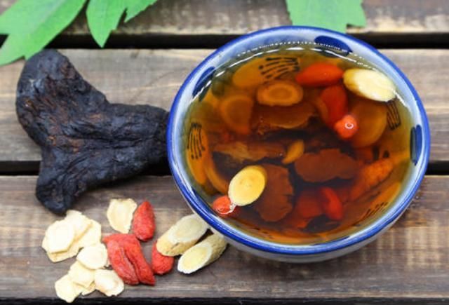  没事|提醒大家：黄芪配它“天生一对”，女人没事喝一点，越来越年轻