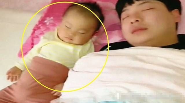 带娃|妈妈出差刚回家,开门一瞧,无法淡定,网友亲爹