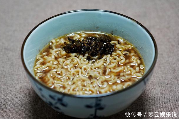 饺子|女性“152-176cm标准体重对照表”公布，要不要减肥，不妨对比下