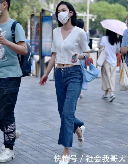 姑娘 清凉舒适的短裤,时尚的姑娘总能搭配出自己的个性魅力