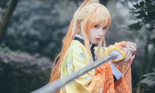 小姐姐|鬼灭之刃：小姐姐cosplay我妻善逸，看到成片，我爱了