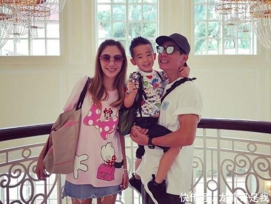 陈小春庆与应采儿结婚十周年,还晒创意海报,夫妻差16岁幸福至今