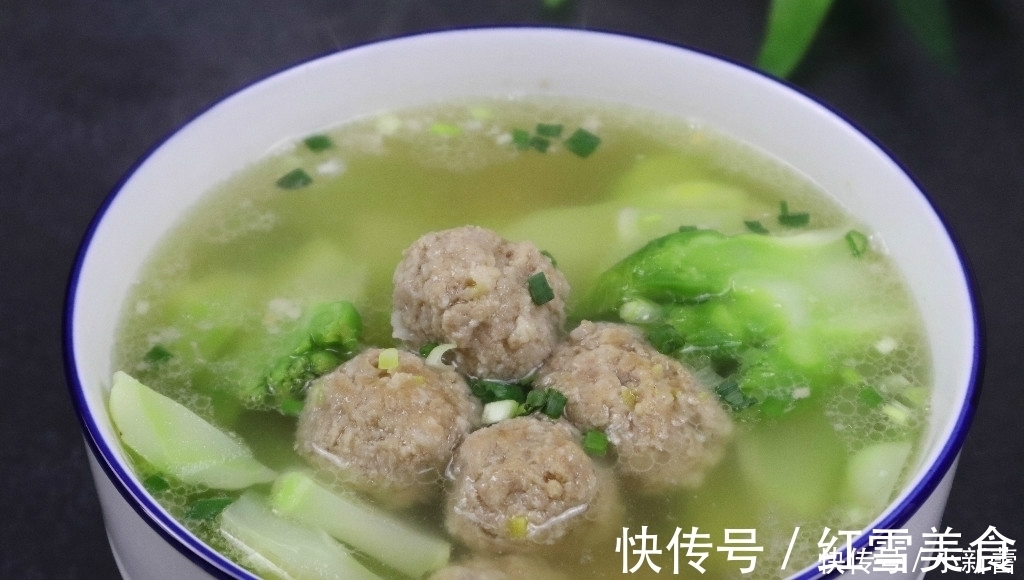 小窍门|肉丸子下锅就散？学会小窍门，肉丸子保准不松散，还很有弹性！