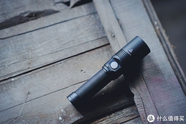 光剑在手,黑暗你走——纳丽德L10MAX白激光手电